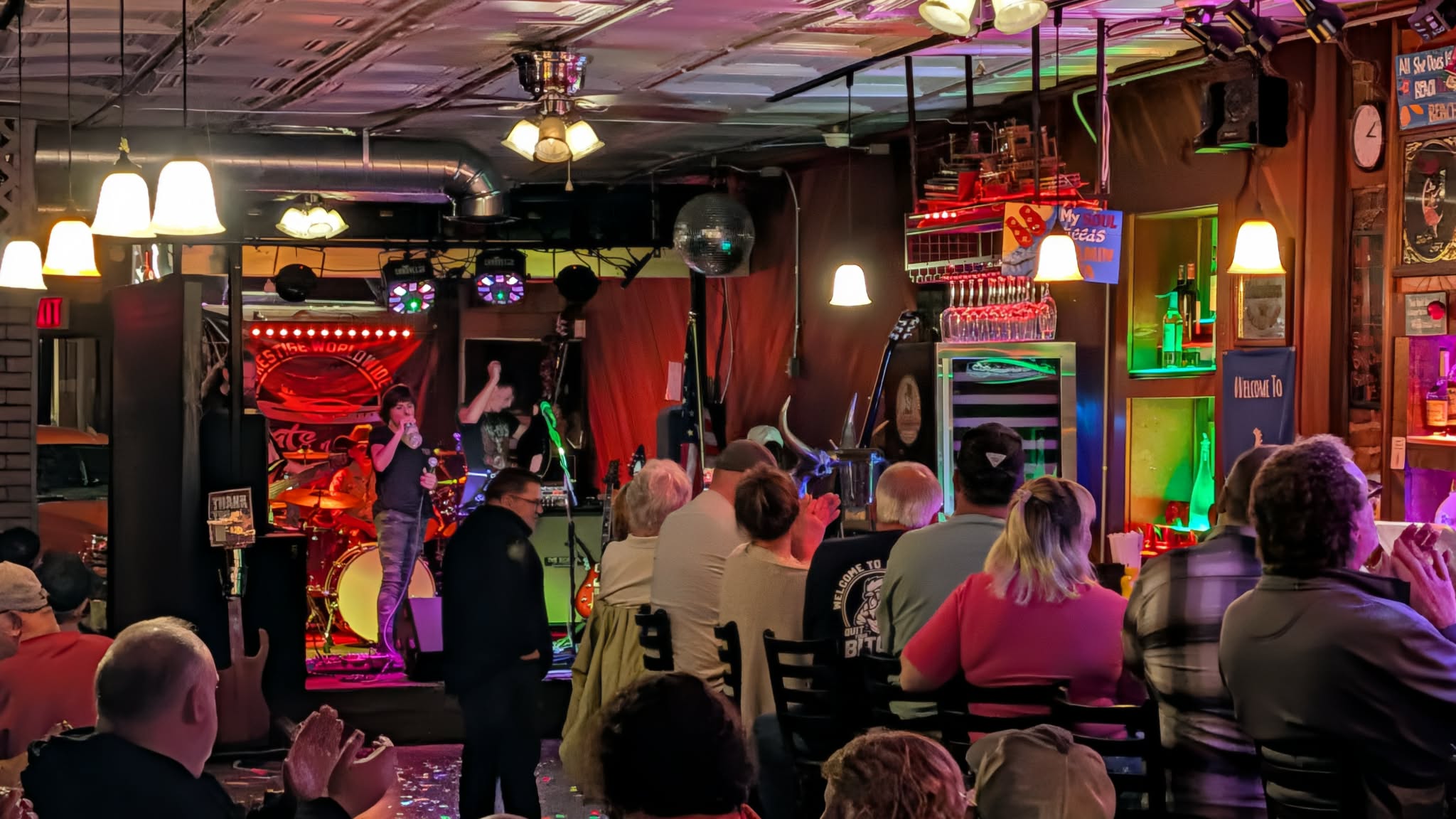 Live music at Rivertown Grill.