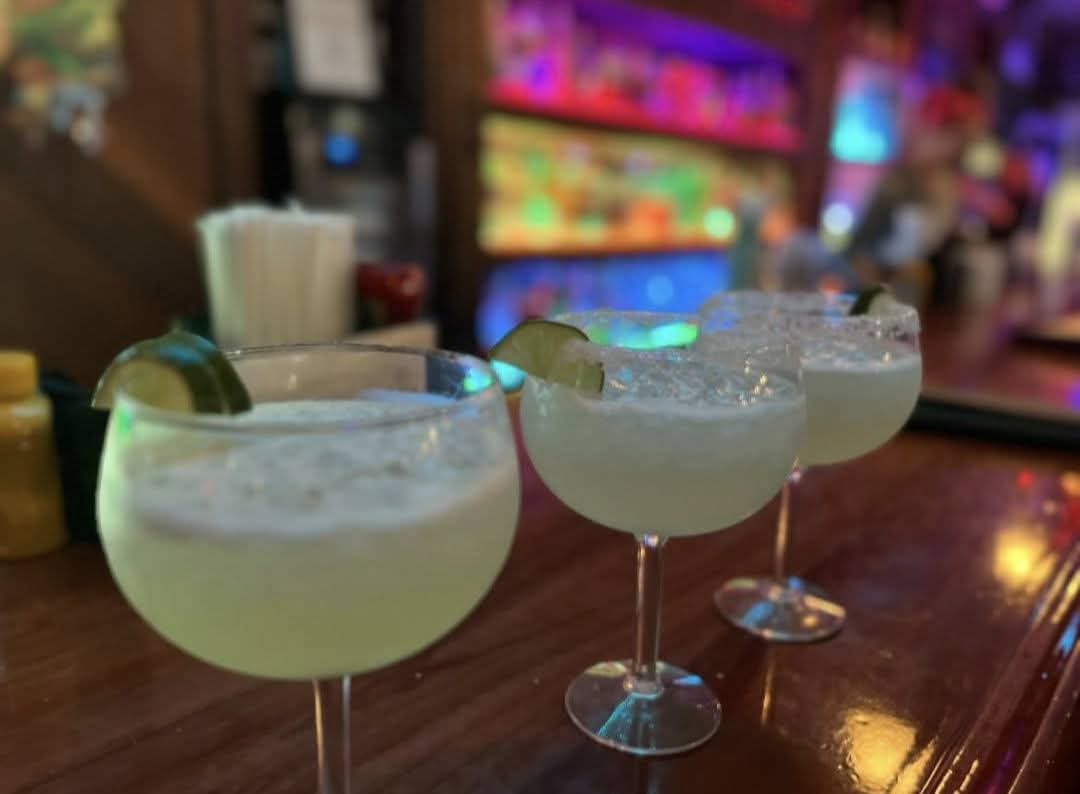 Full bar at Rivertown Grill